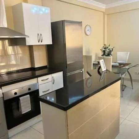 Appartement Delicias, - Opposite Playa De La Rada Estepona