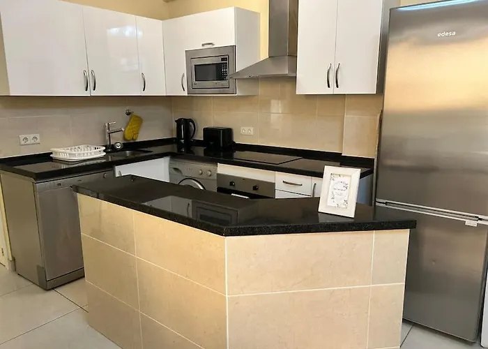 Flat On The Paseo Maritamo! *