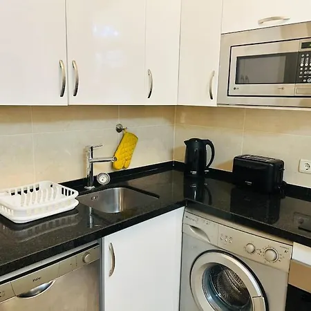 Flat On The Paseo Maritamo! * Εστεπόνα